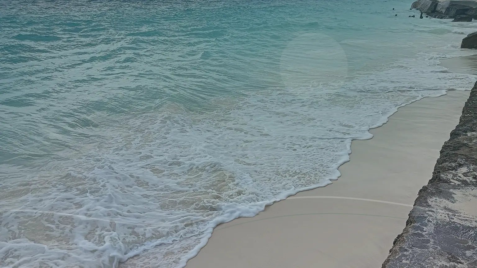 Praia do norte de Zanzibar usada como imagem de chegada a Nungwi